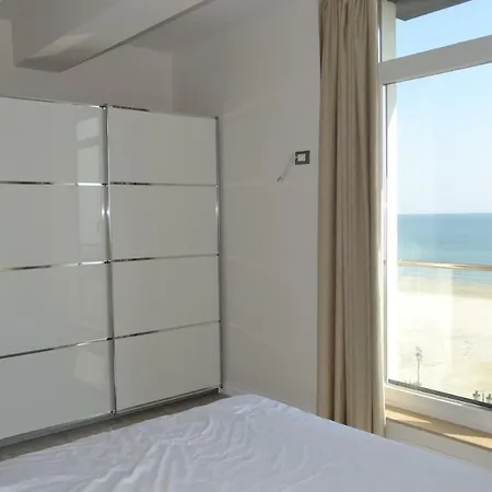 Beach Front 2 Bedroom