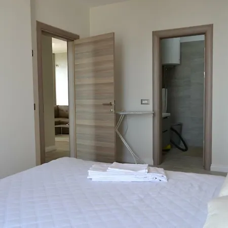 Apartment Beach Front 2 Bedroom *