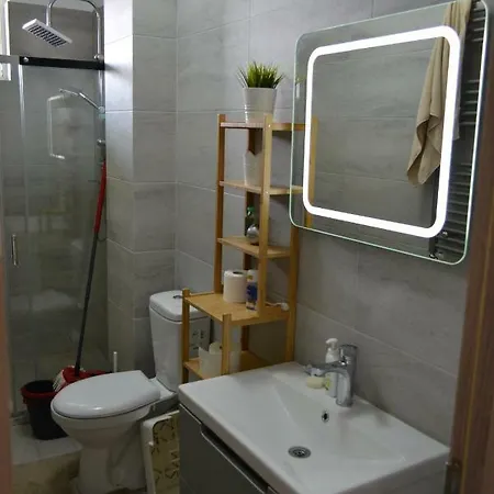 Beach Front 2 Bedroom * Mamaia
