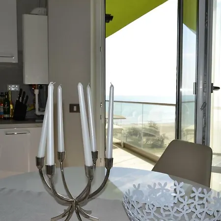 Beach Front 2 Bedroom *