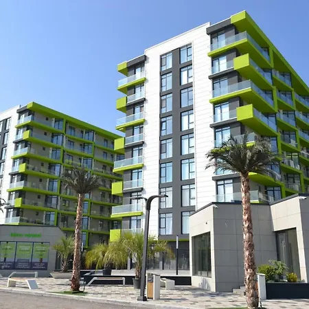 Beach Front 2 Bedroom Apartment Mamaia